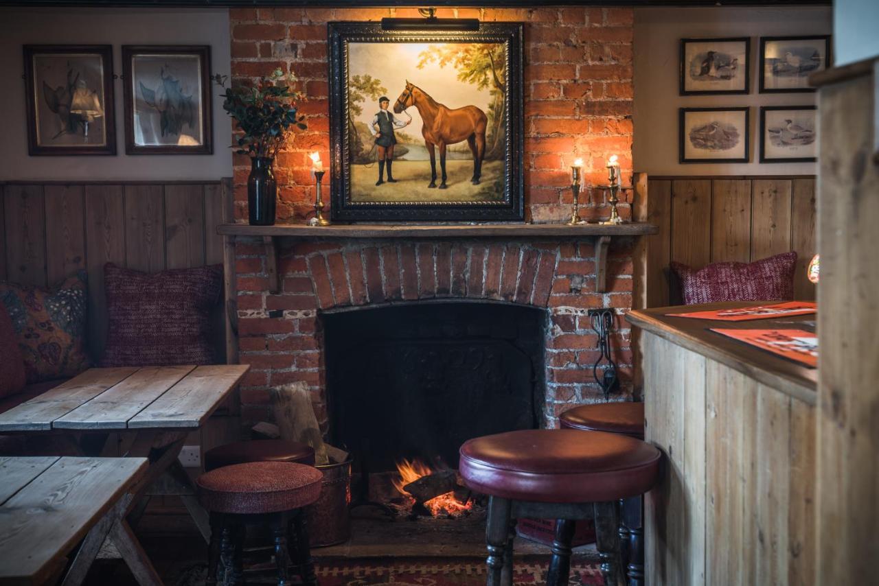 The Horse And Groom Inn Chichester Esterno foto